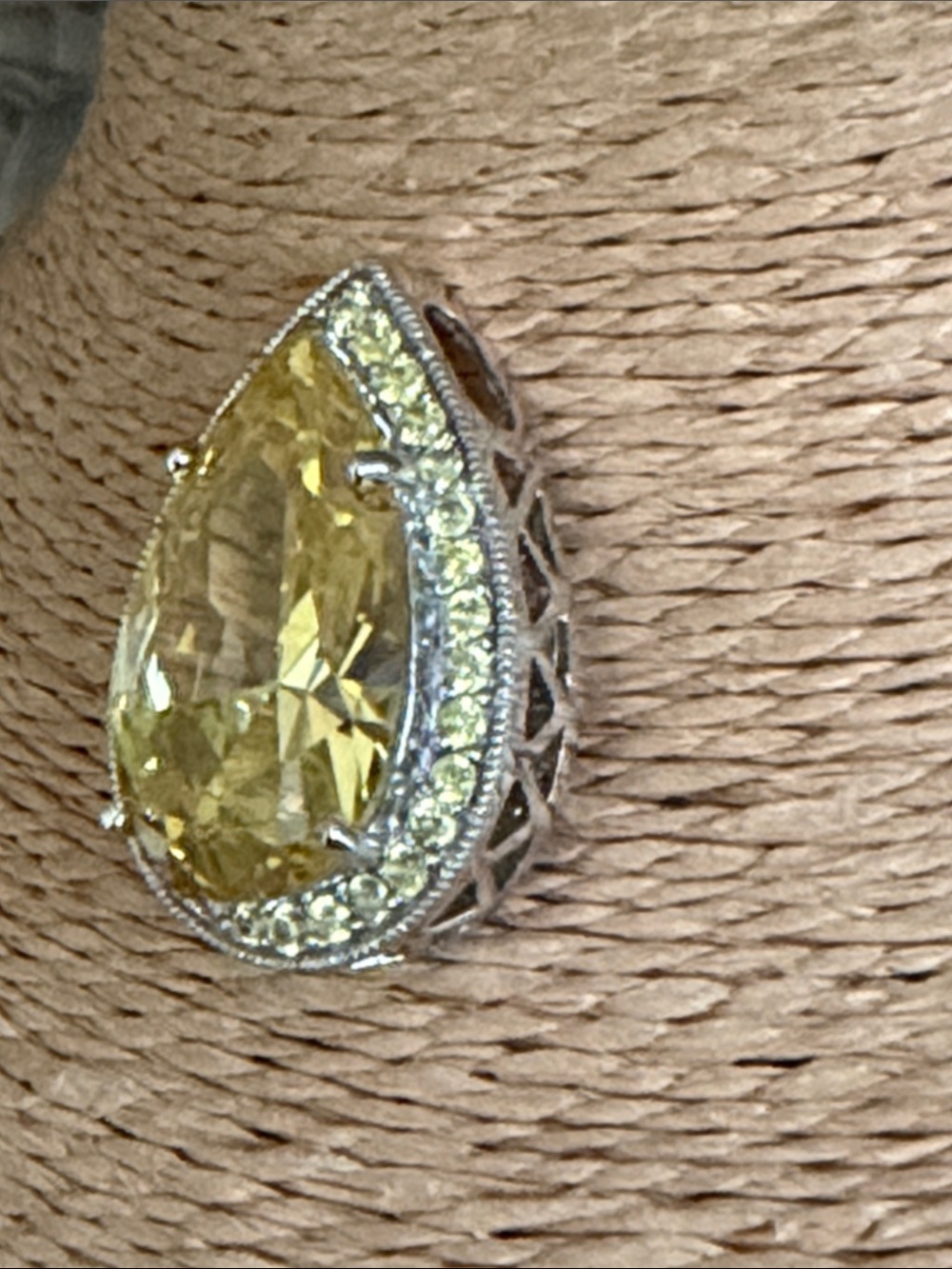 Citrine pendant large surrounded by citrine encased sterling silver latticed fr - Picture 13 of 13